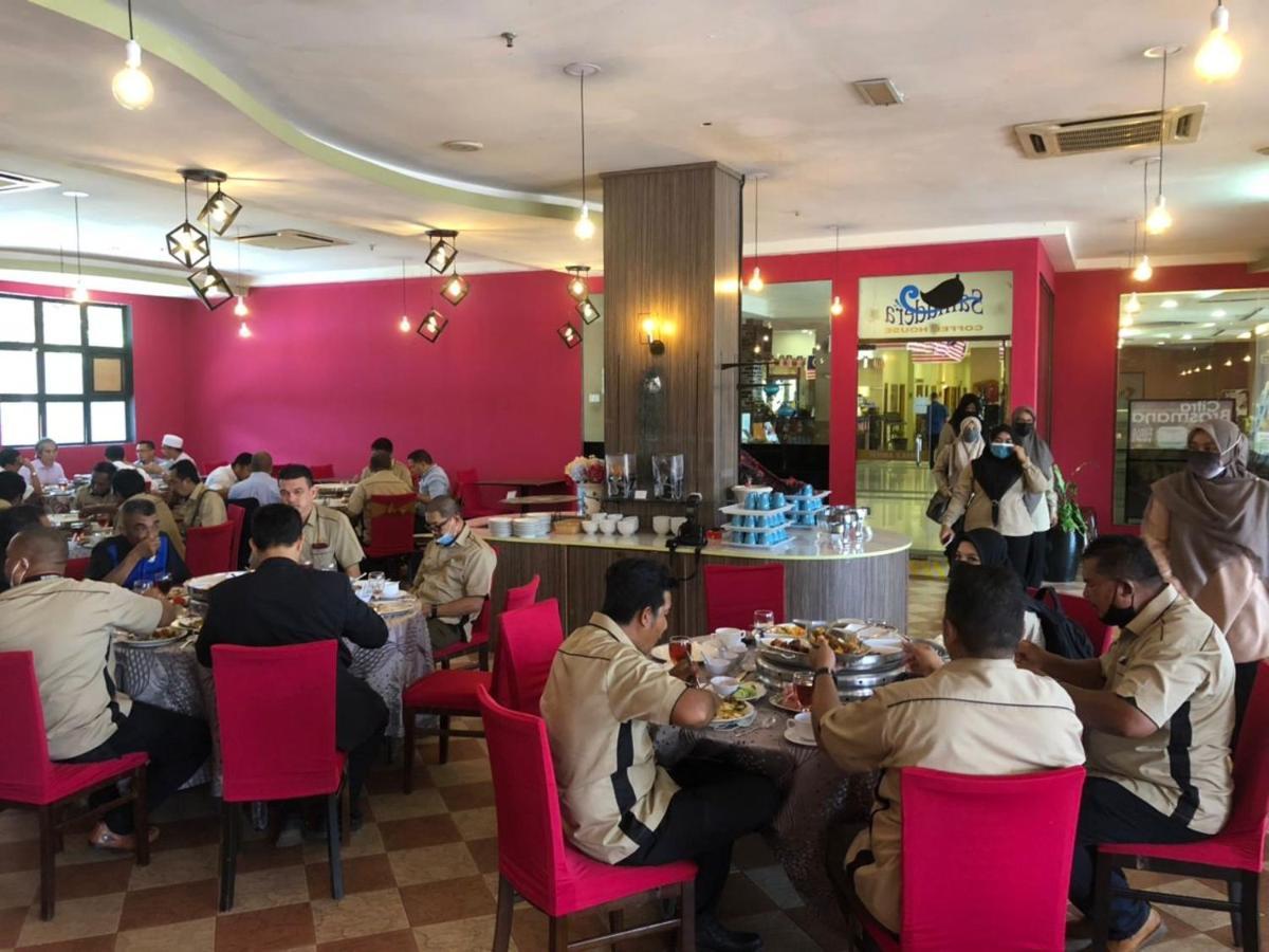 Putra Brasmana Hotel Куала Перлис Екстериор снимка