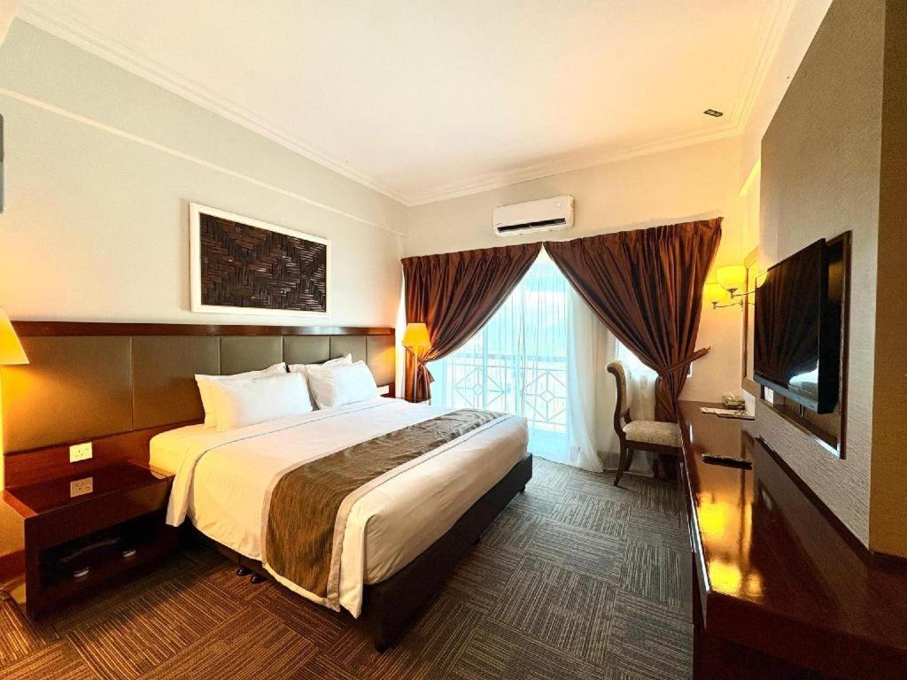 Putra Brasmana Hotel Куала Перлис Екстериор снимка