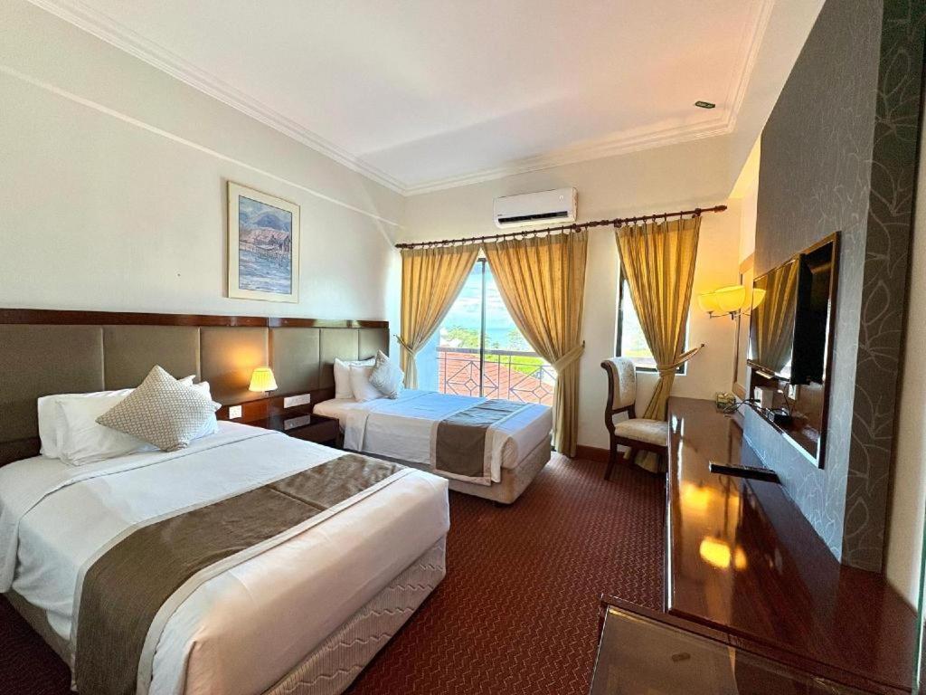 Putra Brasmana Hotel Куала Перлис Екстериор снимка